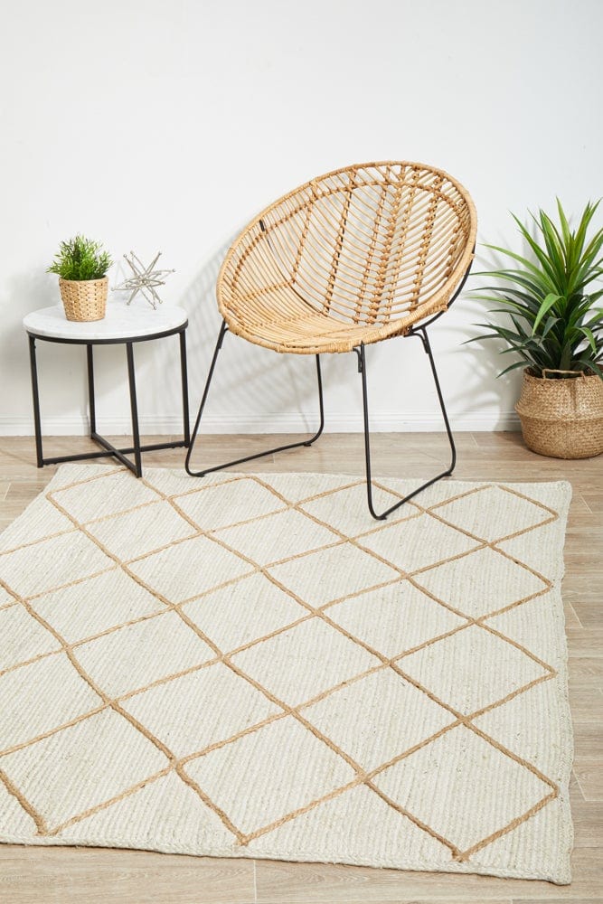Byron 222 White Rug